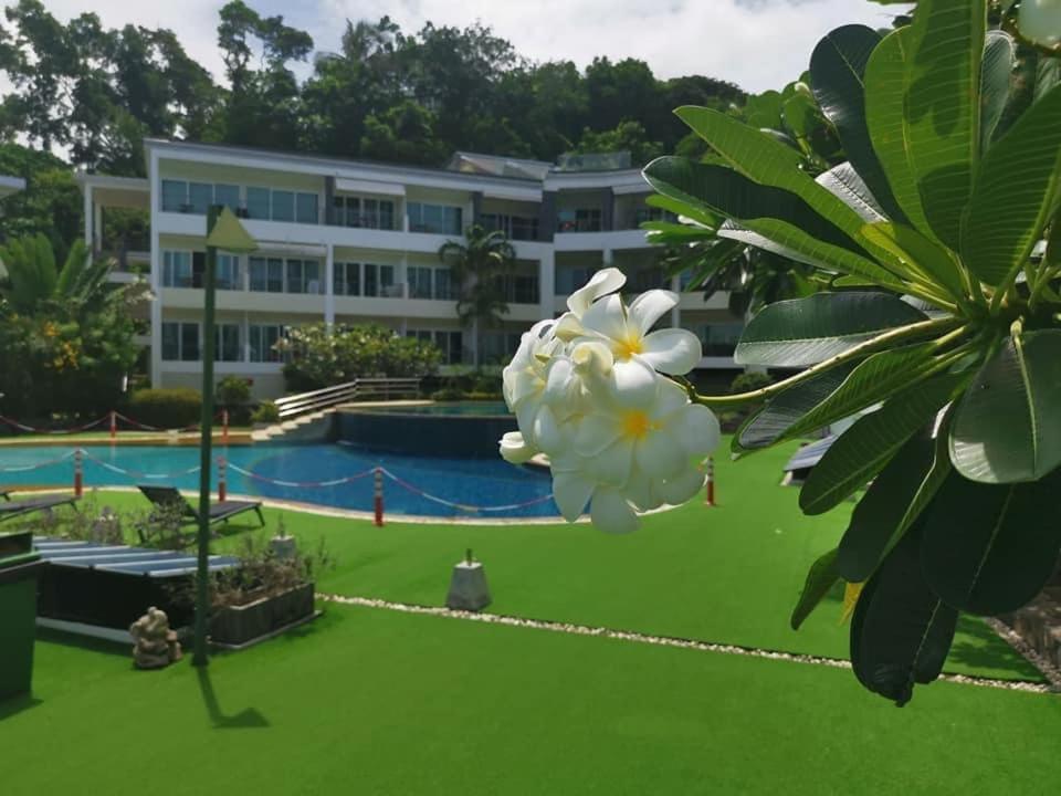 Karon Butterfly Condominuim Ban Karon ภายนอก รูปภาพ